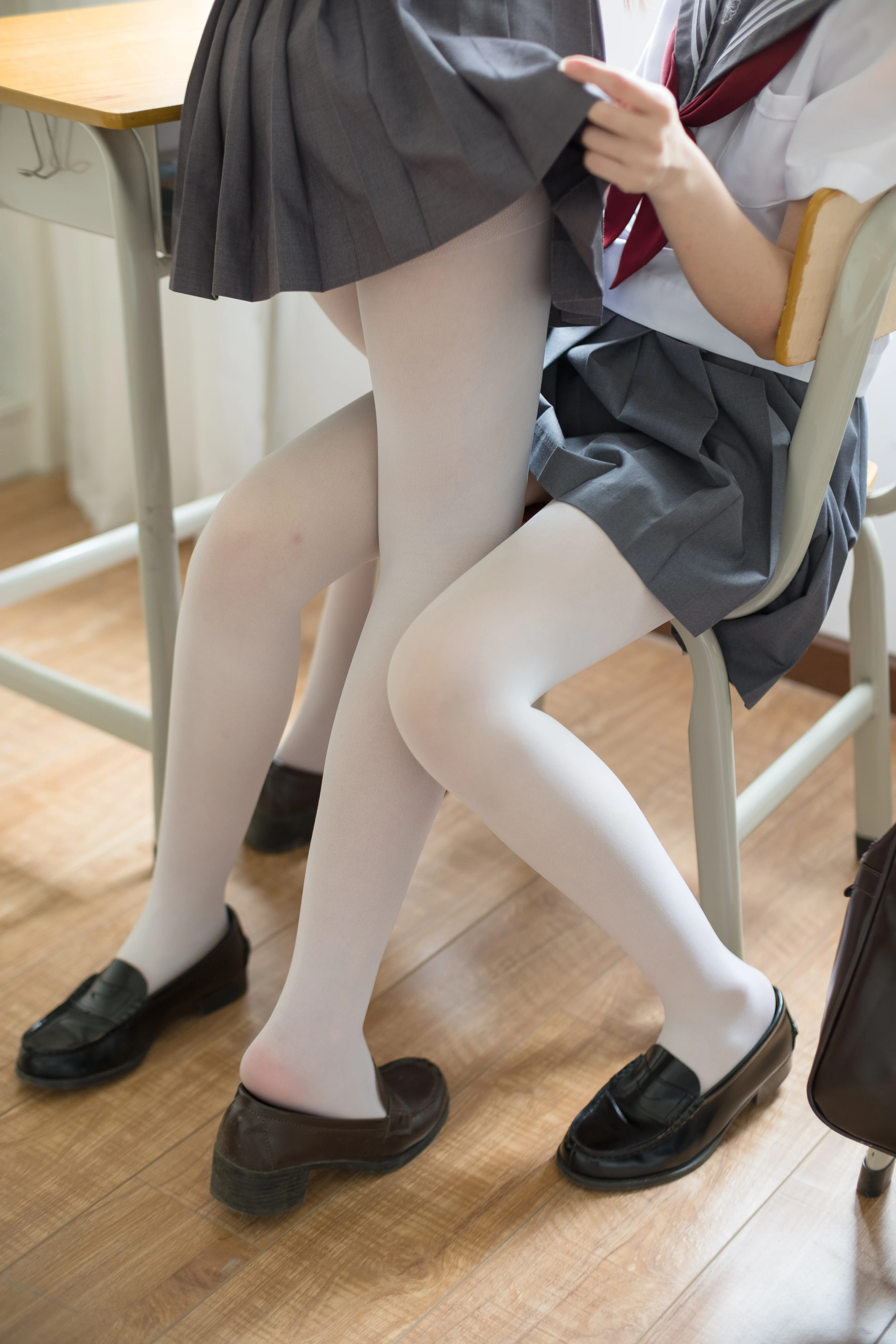 森萝财团 [X-025] JK白丝姐妹花 [131P 1V]插图8